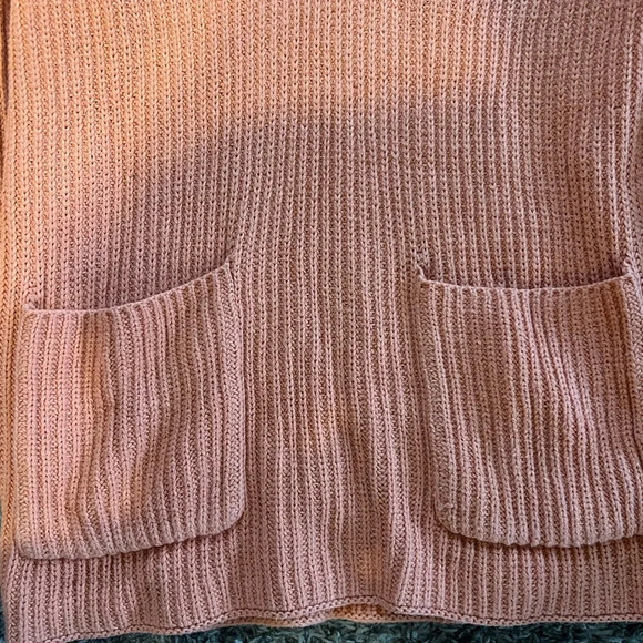 Soft Surroundings women’s muted coral pocket sweater quarter button - Picture 4 of 5